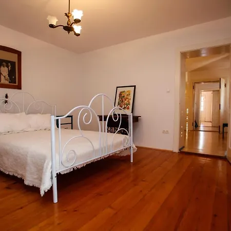 Casa Raymond